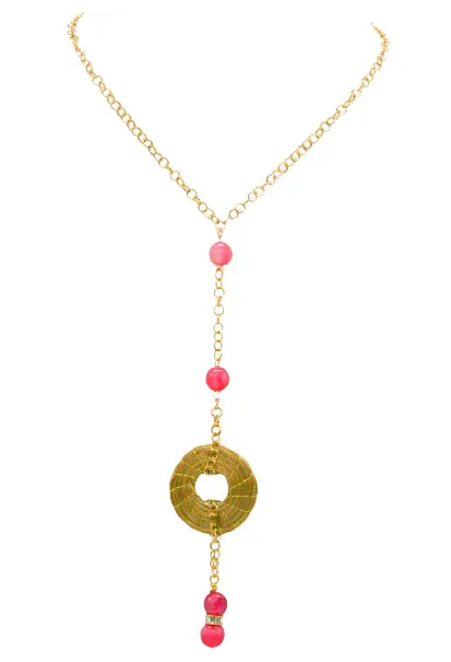 Gaudi Necklace Buganvillea — gioiello in erba d'oro disegnato da Orit, intrecciato a mano nel Cerrado, Oroboros